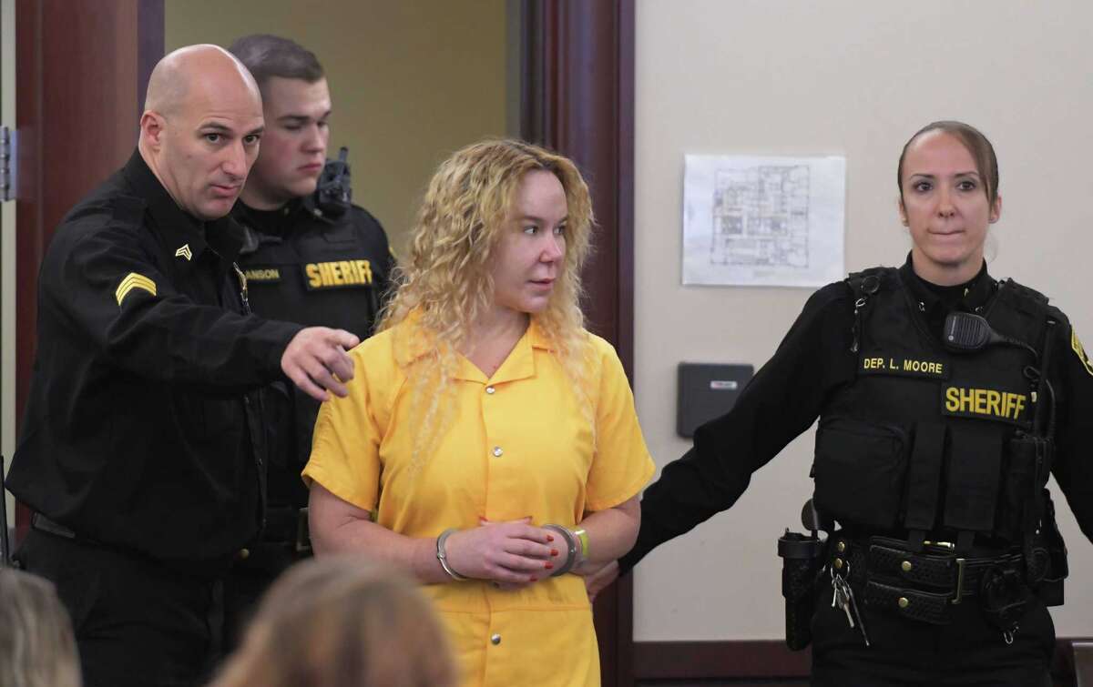 Woman charged in twin's Hawaii death due in Albany court