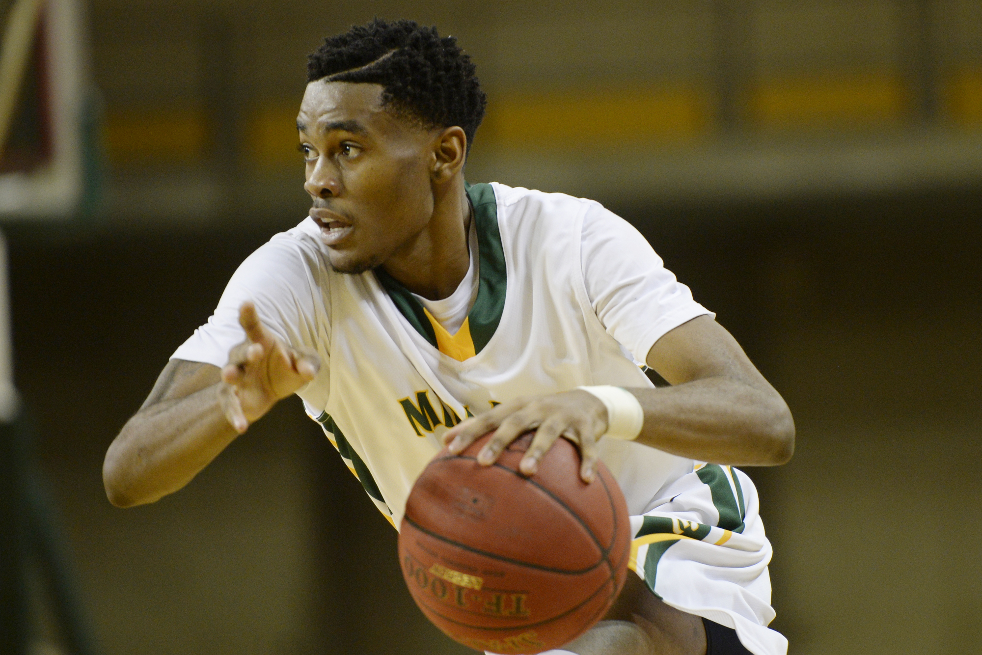 JC MEN’S BASKETBALL: Jackson making a name for himself with Chaps