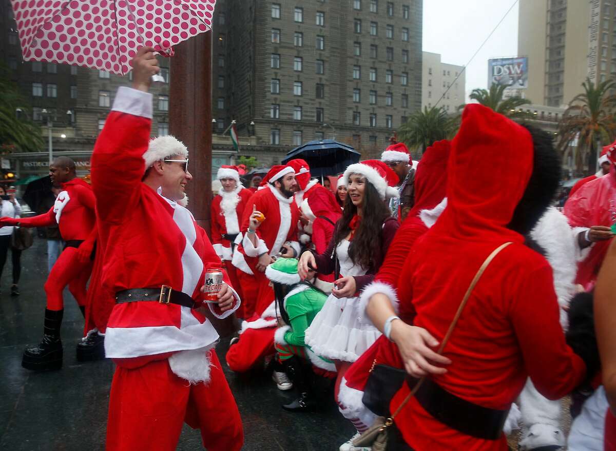 Here's when you should expect thousands of unpermitted Santas in San