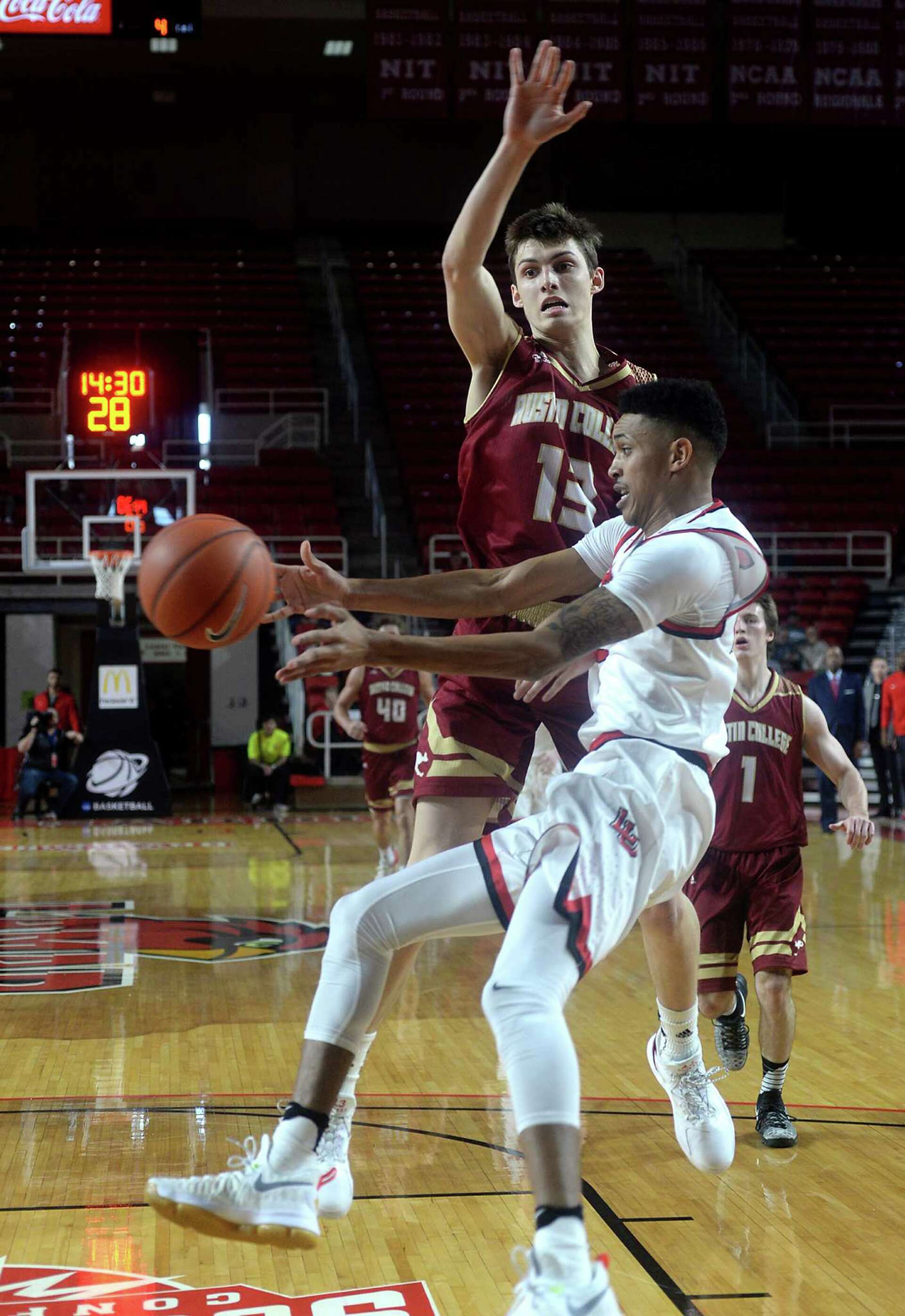 Zjori Bosha embraces different role on Lamar basketball team