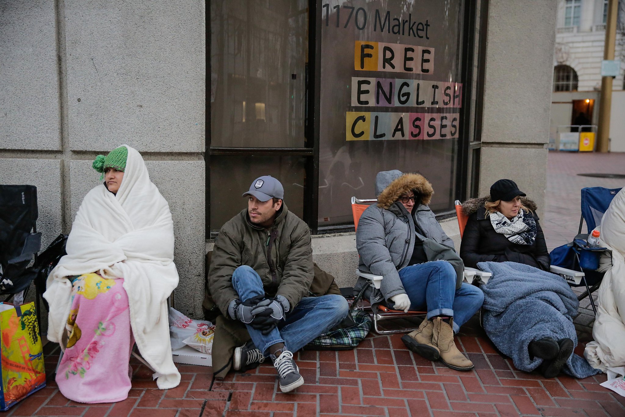 Hamilton Queue Nearly 100,000 people in digital line for 'Hamilton' tickets
