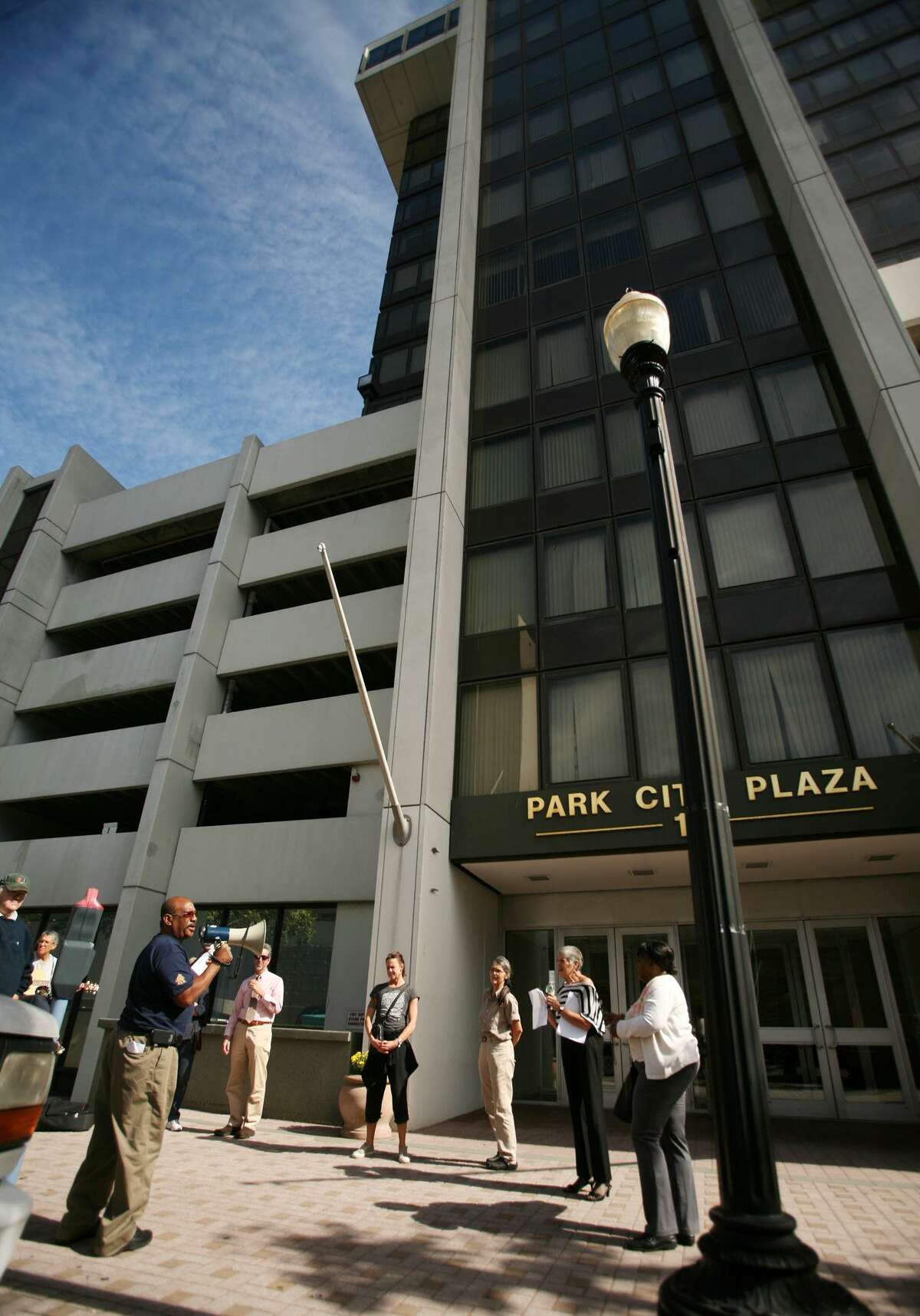 State tax office in Bridgeport to stay open through 2017 tax season