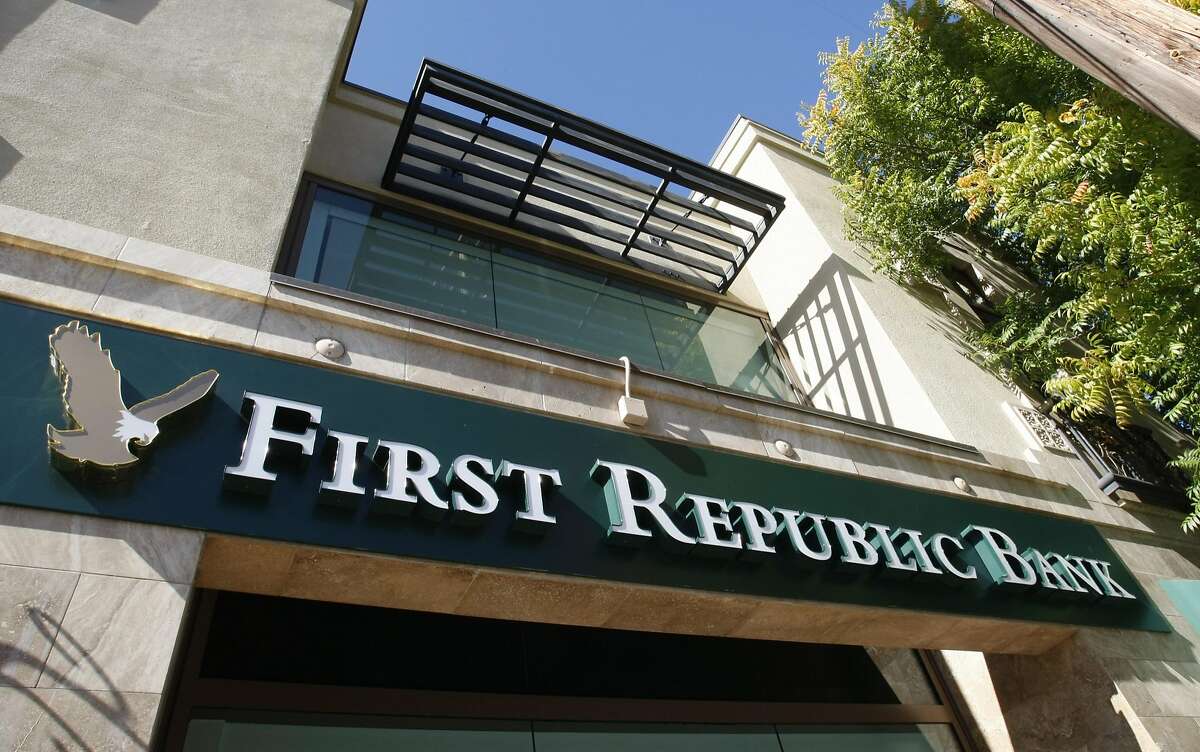 A First Republic Bank in Palo Alto, Calif. is shown Wednesday, Oct. 21, 2009. Bank of America Corp. has agreed to sell First Republic Bank, a private bank it inherited from Merrill Lynch & Co., to a group of investors for more than $1 billion, according to a report Wednesday by The Wall Street Journal. (AP Photo/Paul Sakuma)