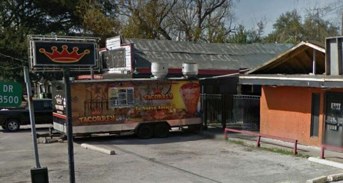 Demerits: 63 Inspection Highlights: Food establishment owner resumed operation before condition(s) responsible for ceasing operations no longer exist. Citation issues. Establishment not in compliance with Article II, Food Ordinance. (No valid medallion, no commissary receipts.)  Week of Dec. 6-12, 2016