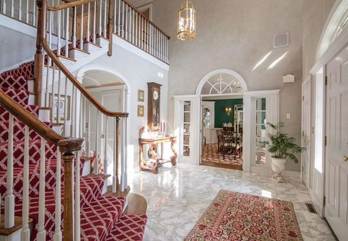 For sale 5 homes in the North Colonie school district