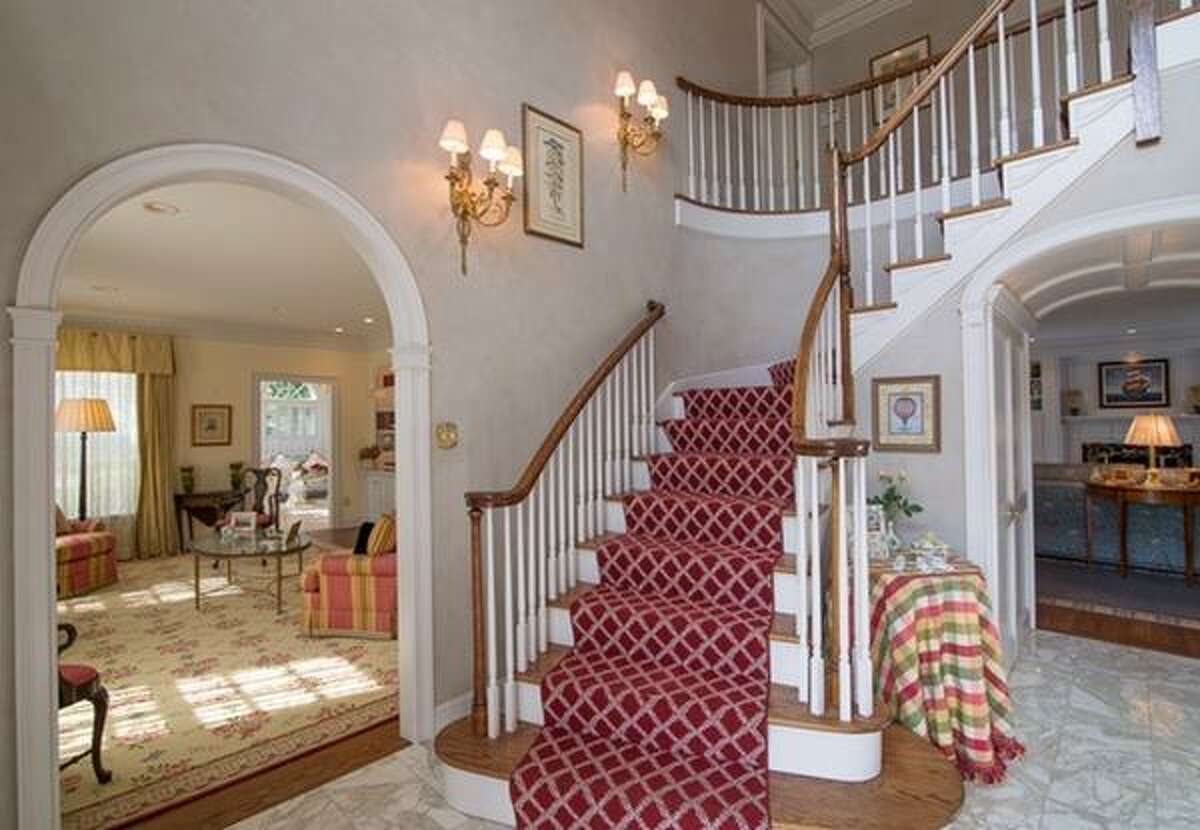 For sale 5 homes in the North Colonie school district