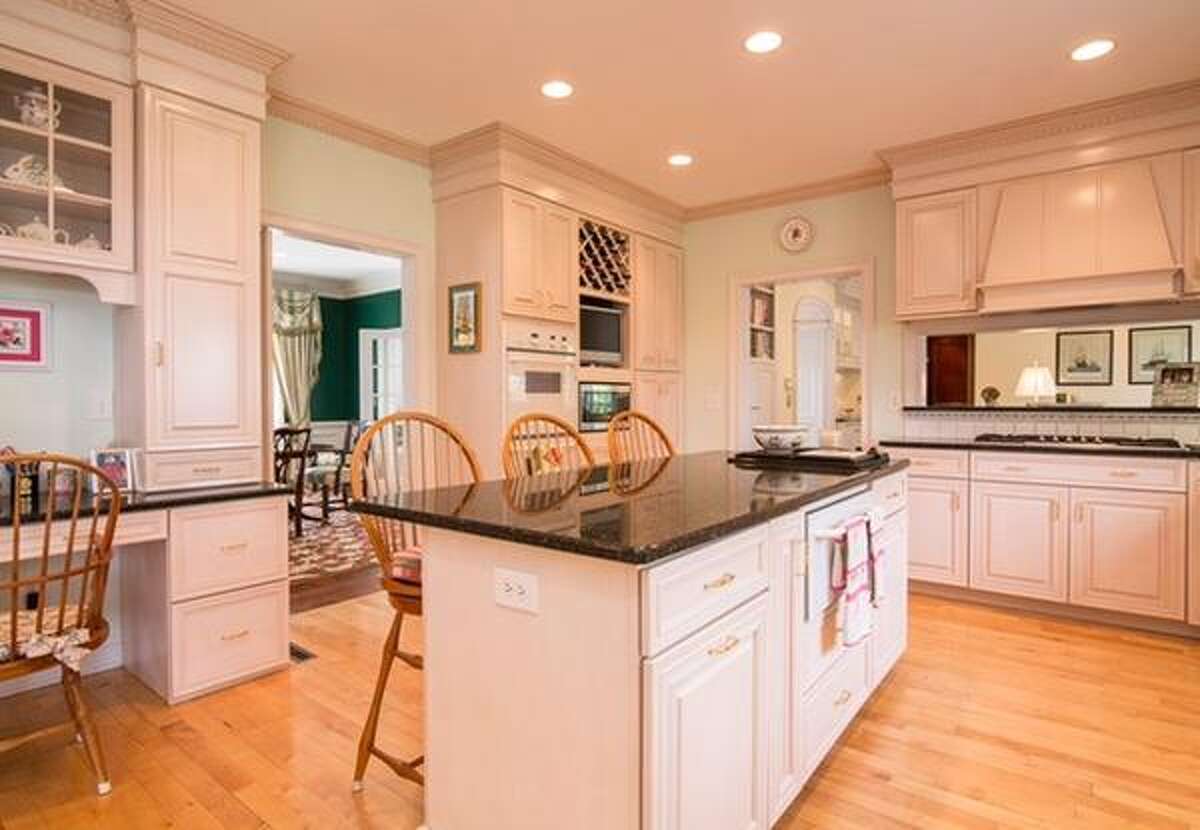 For sale 5 homes in the North Colonie school district