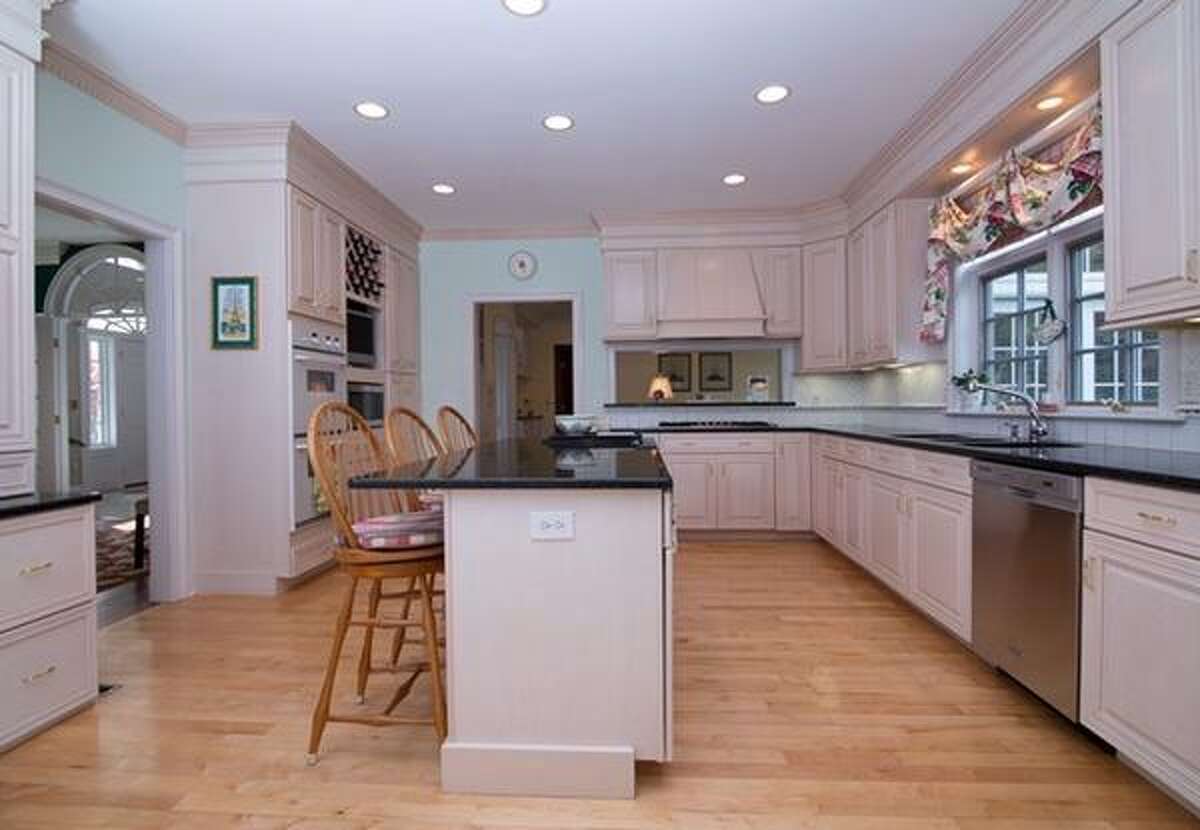 For sale 5 homes in the North Colonie school district