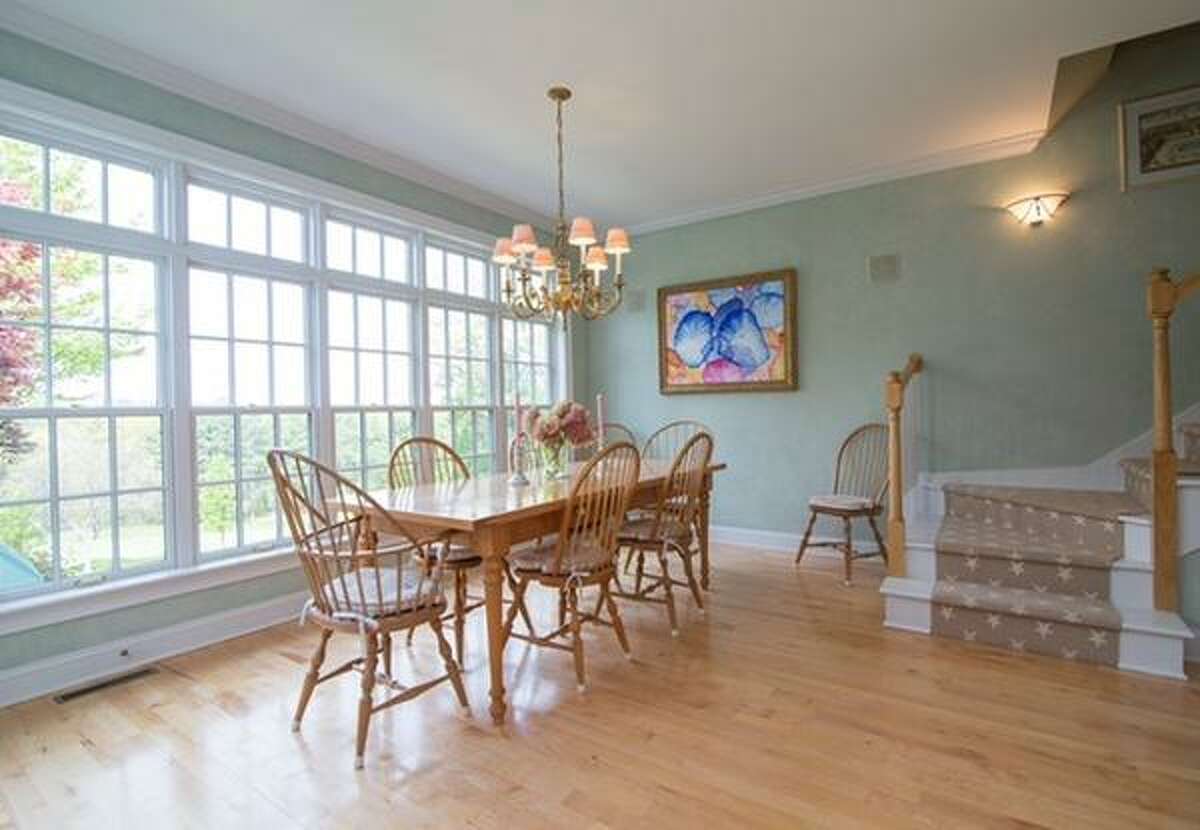 For sale 5 homes in the North Colonie school district