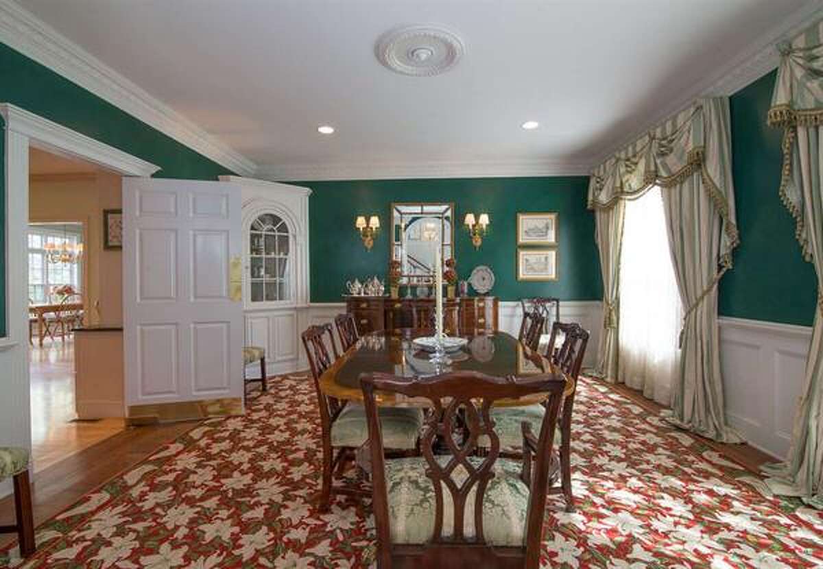 For sale 5 homes in the North Colonie school district