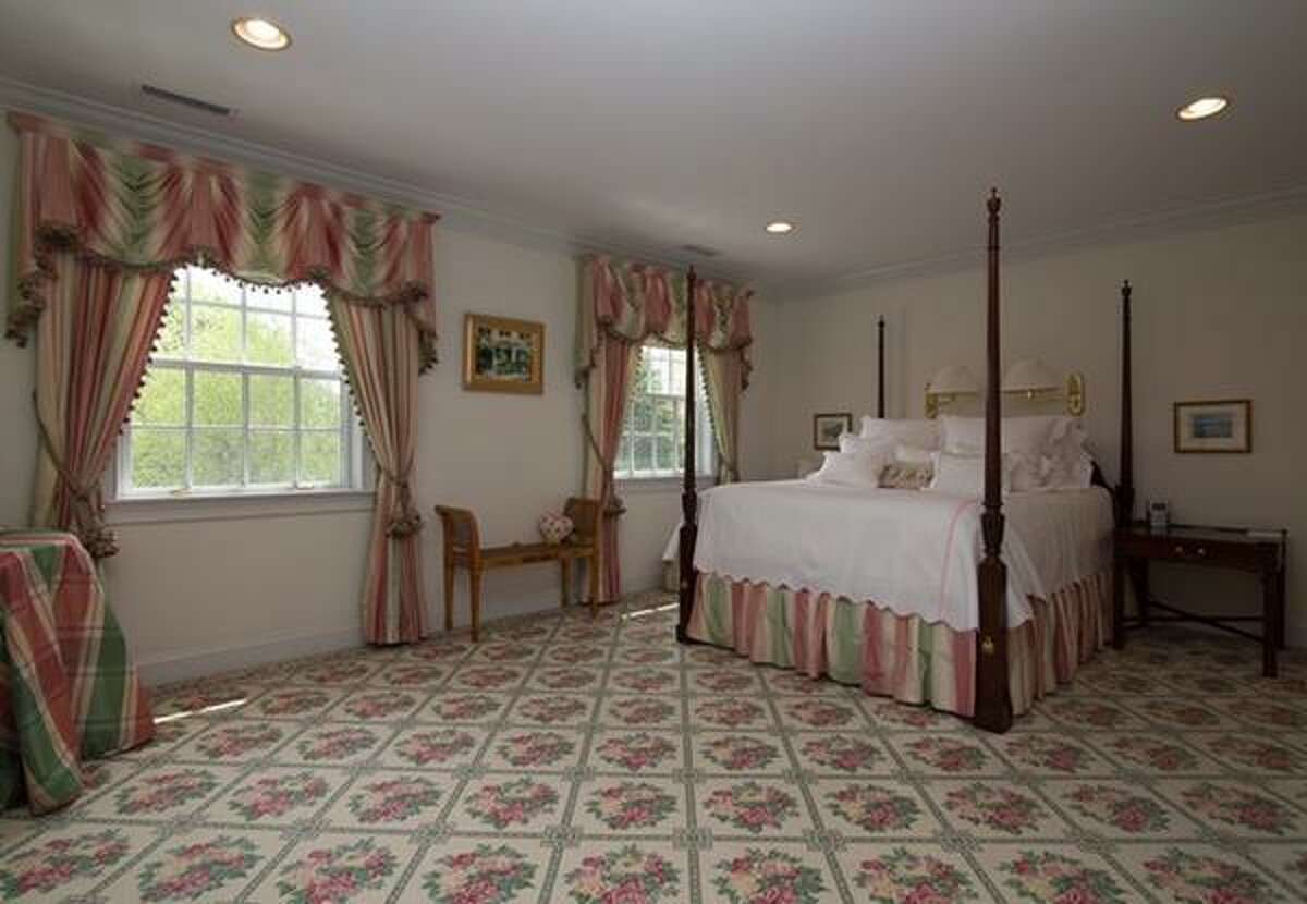 For sale 5 homes in the North Colonie school district