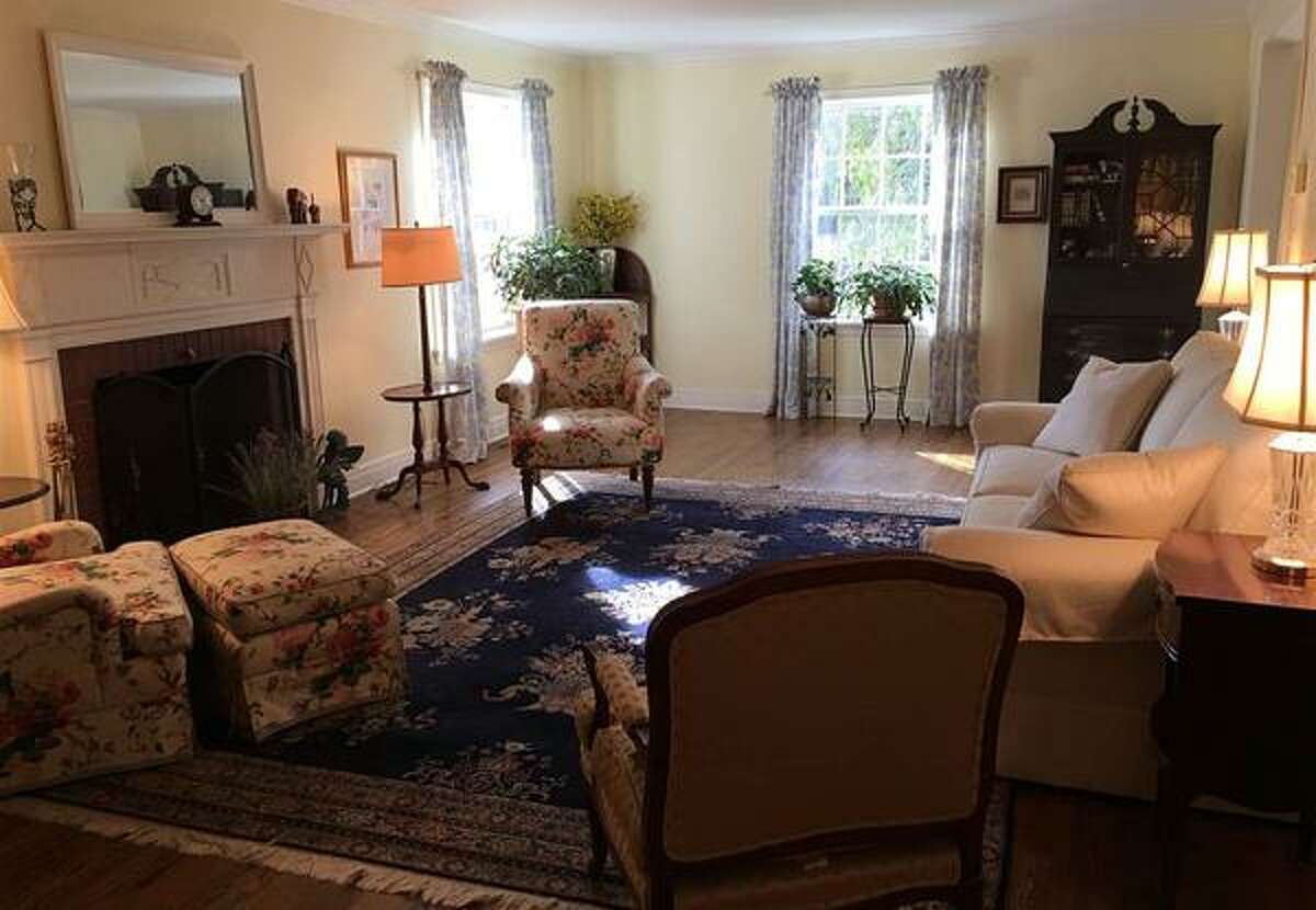 For sale 5 homes in the North Colonie school district