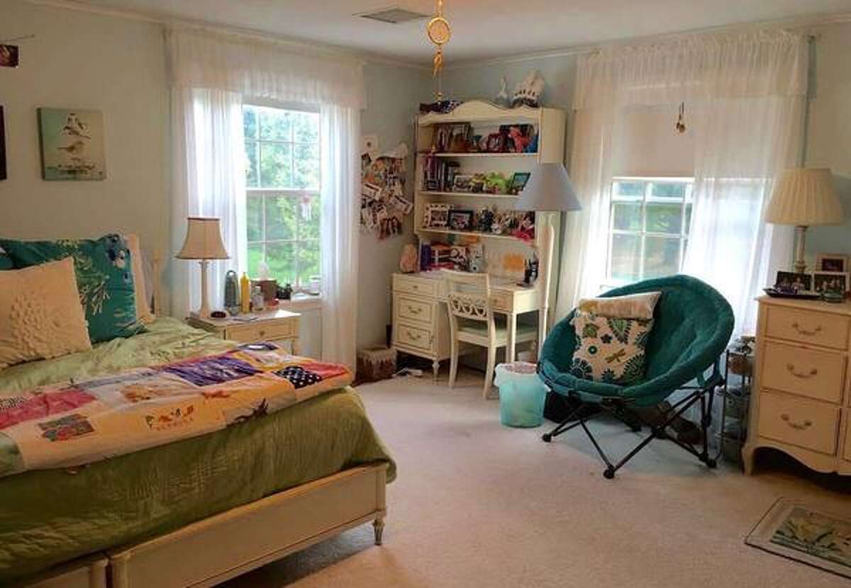 For sale 5 homes in the North Colonie school district