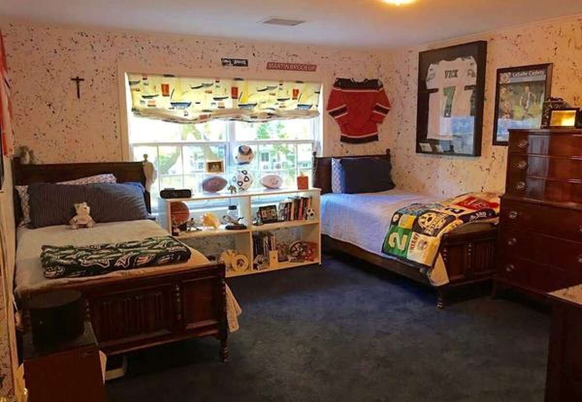 For sale 5 homes in the North Colonie school district