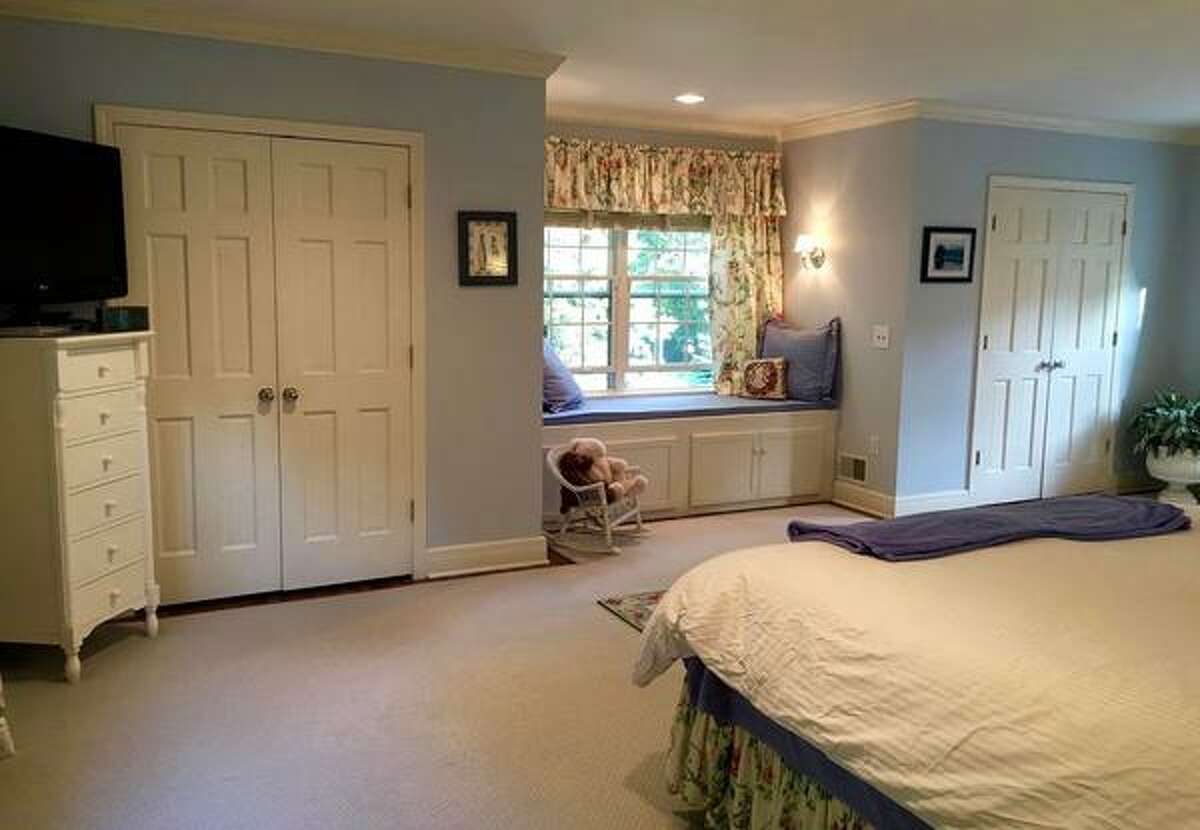 For sale 5 homes in the North Colonie school district