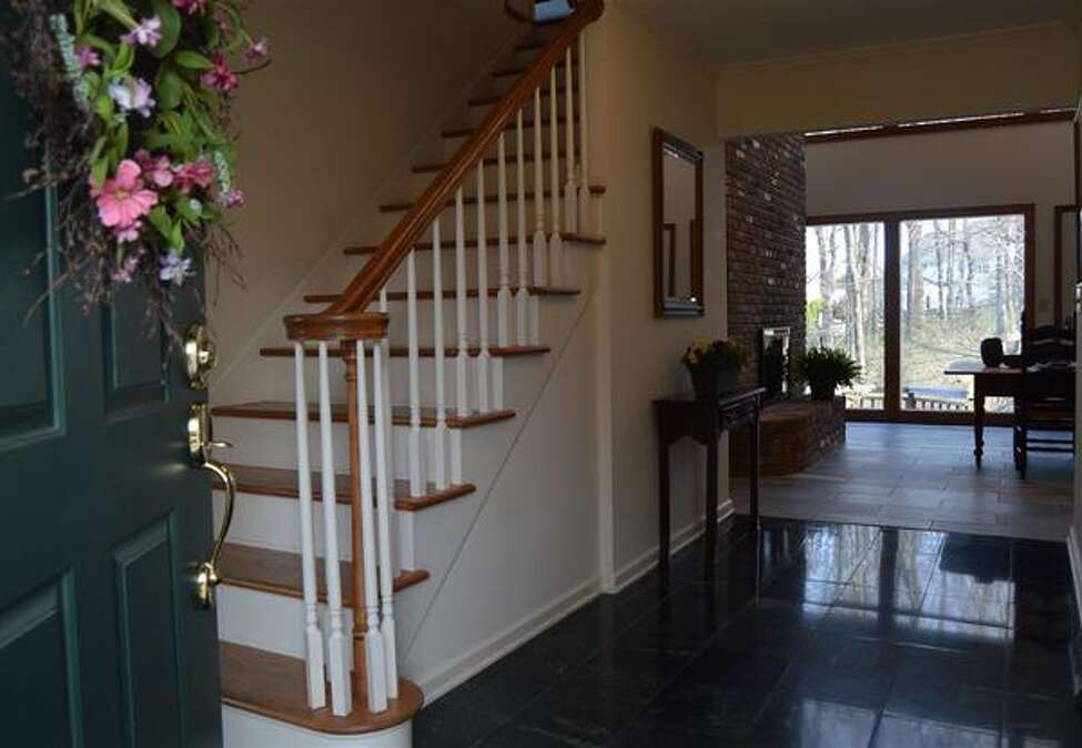 For sale 5 homes in the North Colonie school district