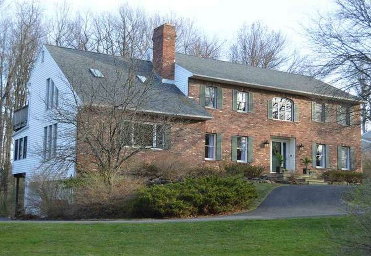 For sale 5 homes in the North Colonie school district