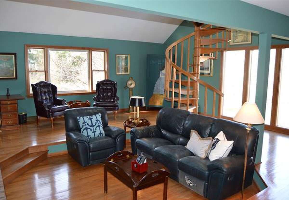 For sale 5 homes in the North Colonie school district