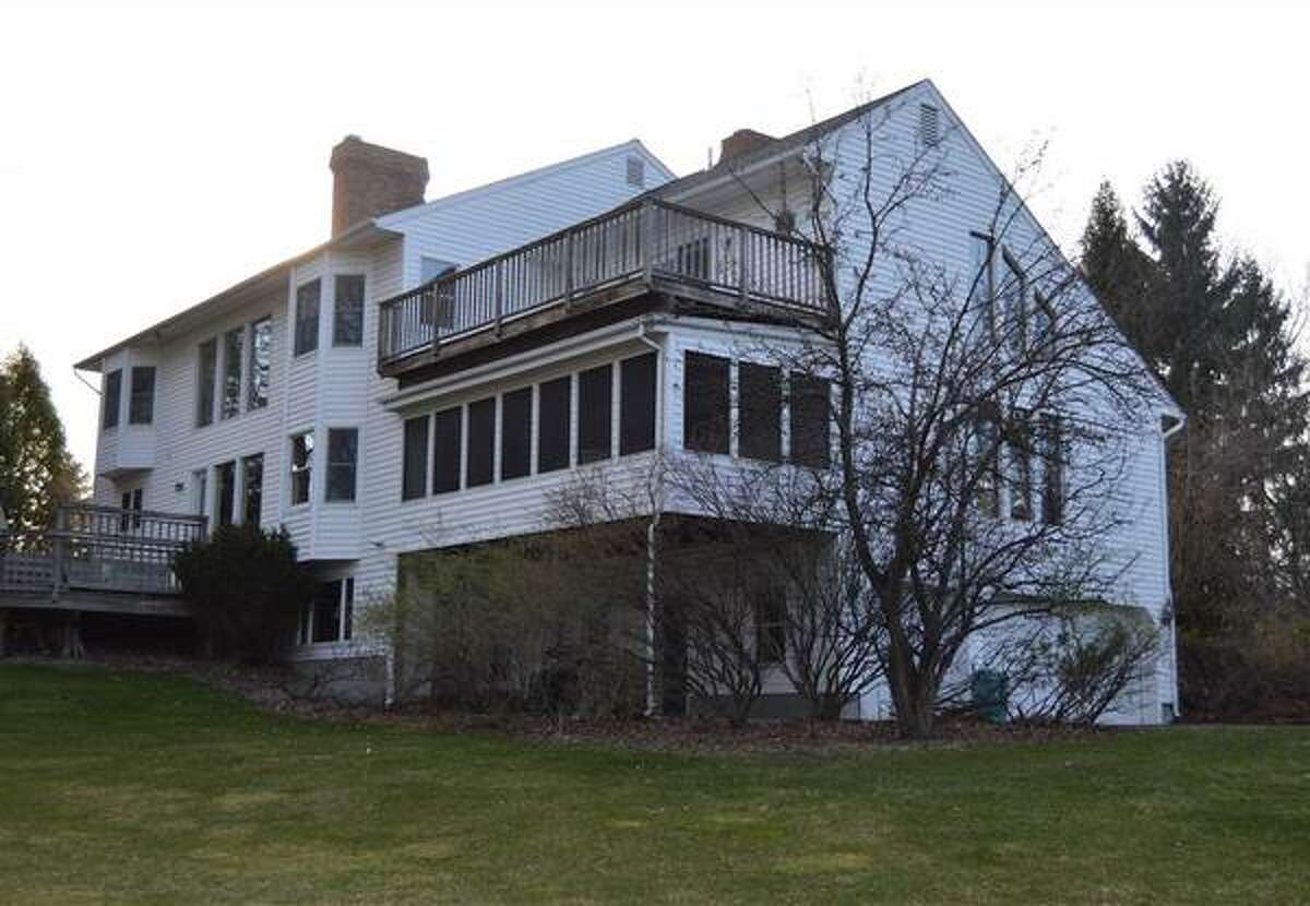 For sale 5 homes in the North Colonie school district