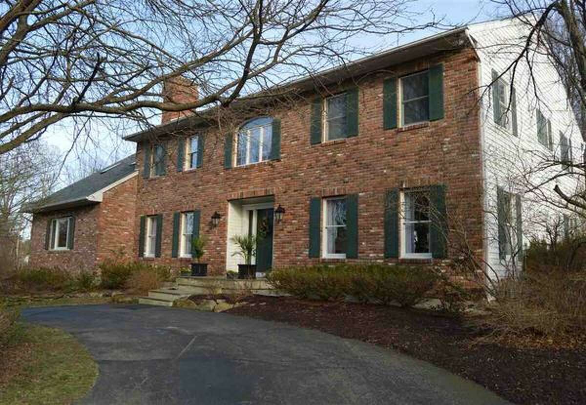 For sale 5 homes in the North Colonie school district