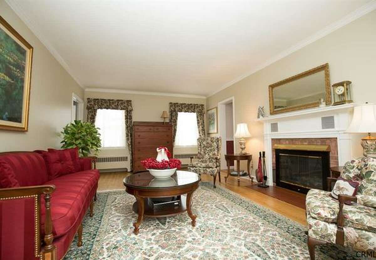 For sale 5 homes in the North Colonie school district