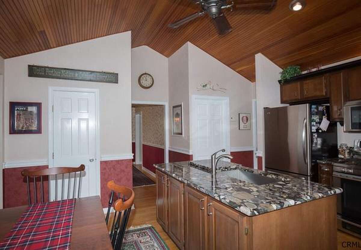 For sale 5 homes in the North Colonie school district