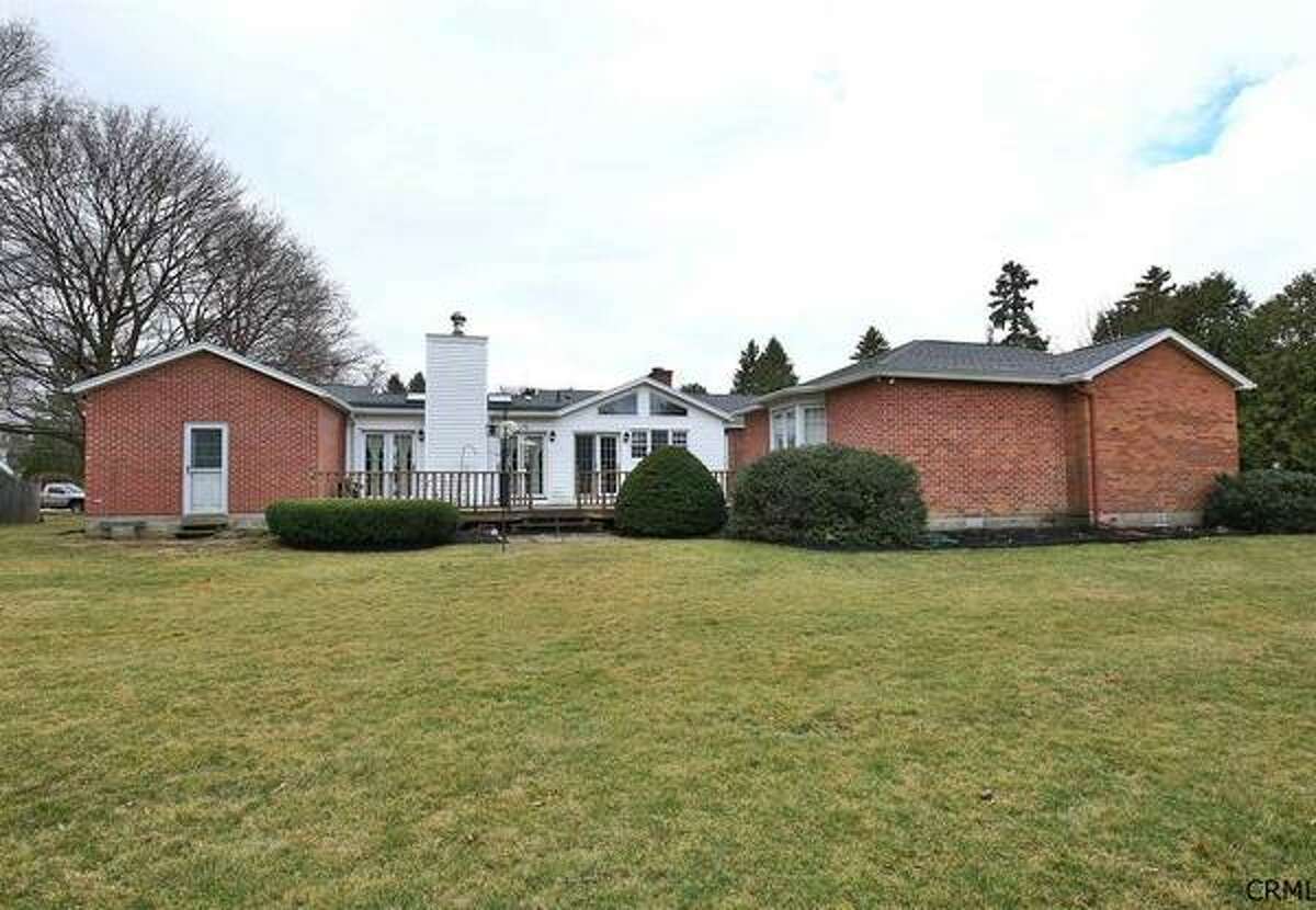 For sale 5 homes in the North Colonie school district