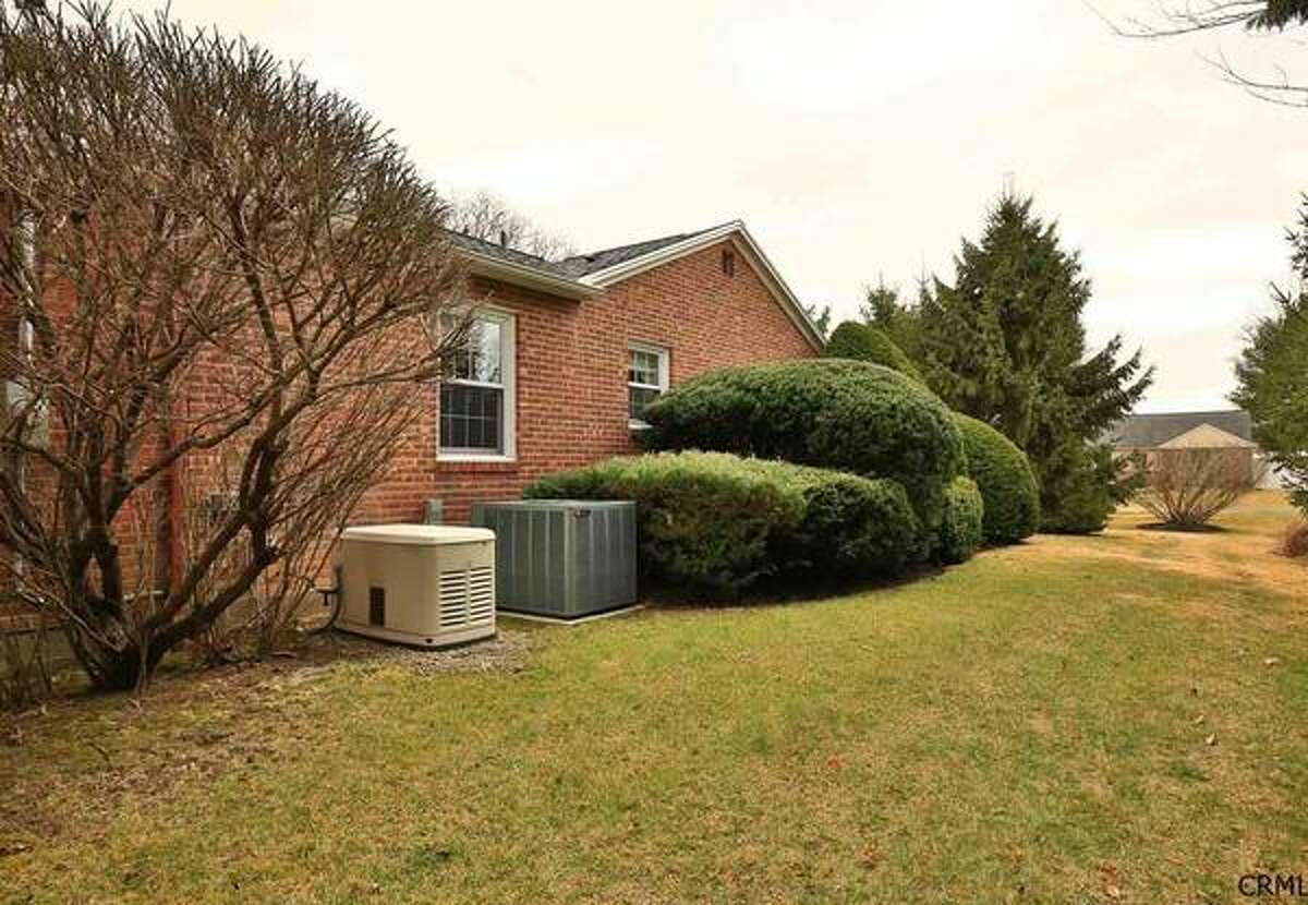 For sale 5 homes in the North Colonie school district