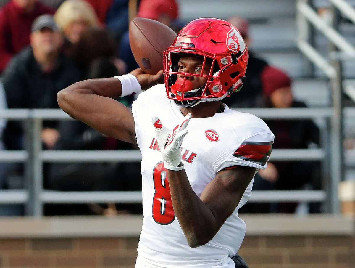 Lamar Jackson Has Amazing Reaction To Louisville Jersey Honor - The Spun:  What's Trending In The Sports World Today