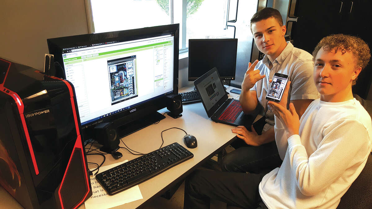 Ian McAtee and Seth Davey won the 13th Congressional District’s top prize-winning application. The interactive app helps teach individuals about the purpose of different parts in a computer.
