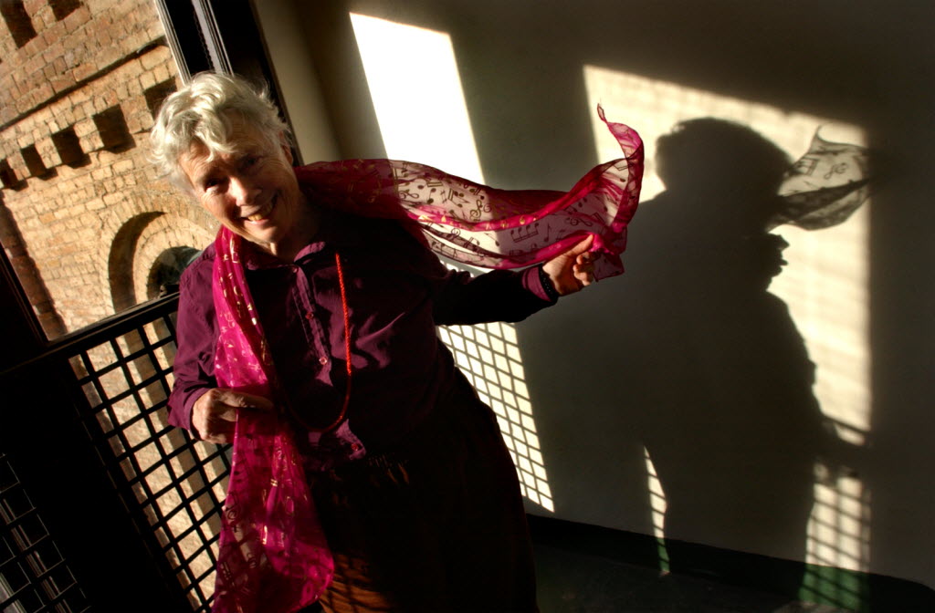 洋楽 PAULINE OLIVEROS IN THE ARMS OF REYNOLDS Pauline Oliveros: Freedom Through Music