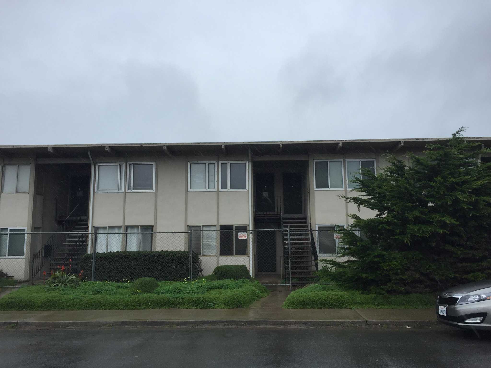 Cliff erosion prompts Pacifica to demolish apartment complex