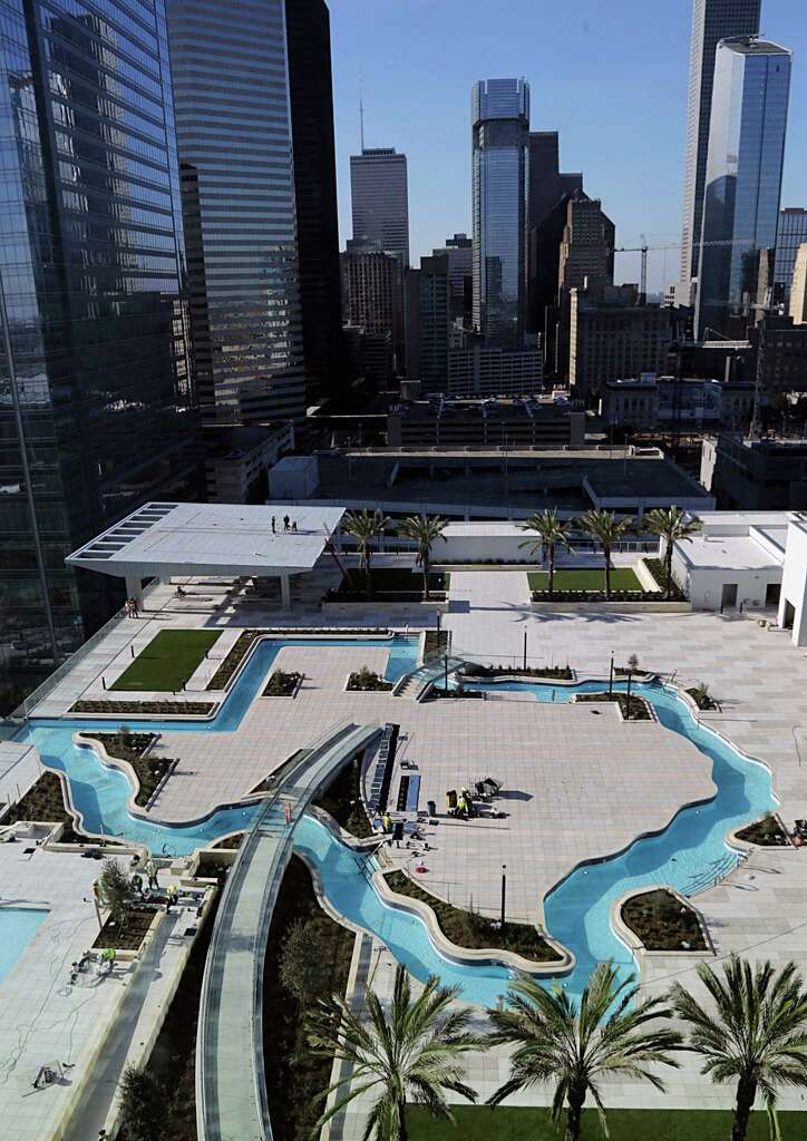 First Look Inside Downtown S New Marriott Marquis Hotel Houston The Texas Shape Lazy River Pool At New Marriott Marquis In Downtown Dec 15
