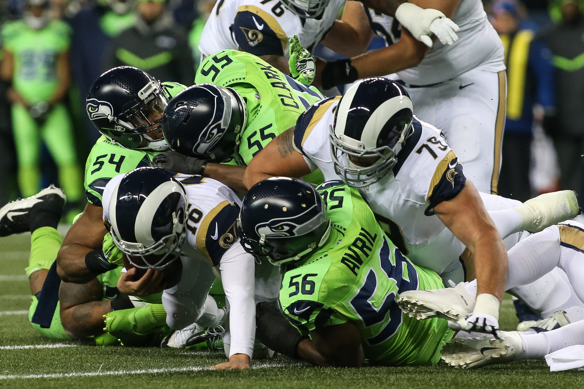 Seahawks take NFC West title with 24-3 win over Rams