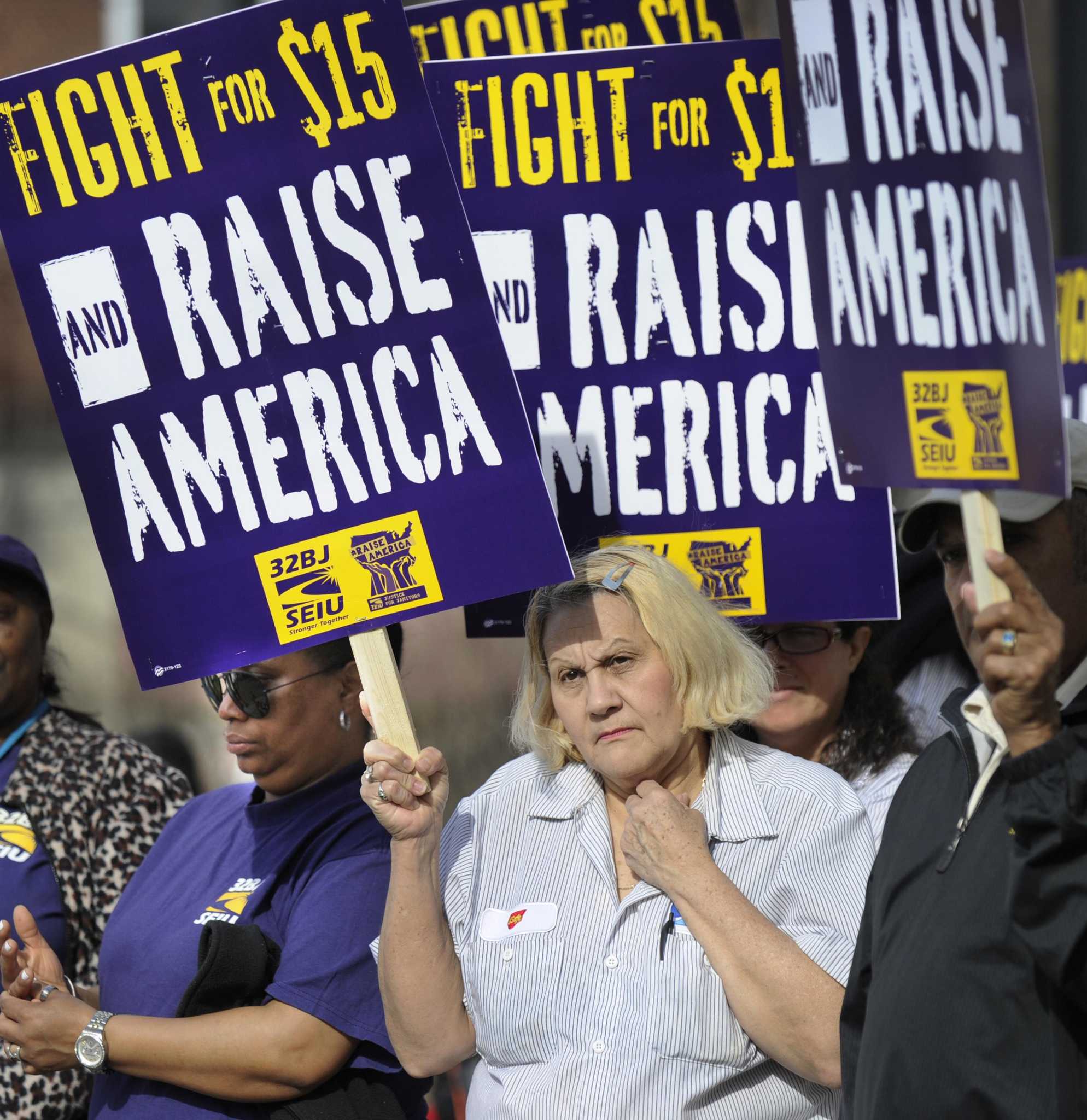 John Stoehr Tipping The Scales In Debate Over Minimum Wage 