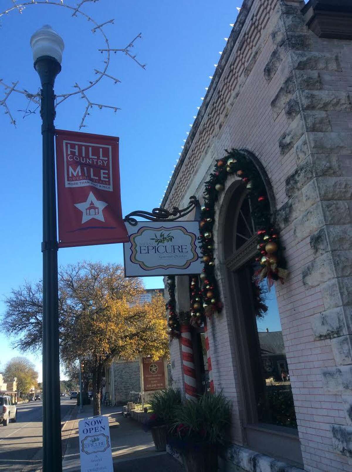 Boerne’s Hill Country Mile filled with restaurants, shops, art, walking
