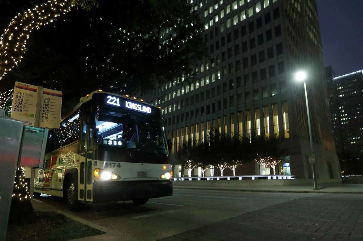 A Metro bus drops off passengers on Smith Street outside of One Shell Plaza in dowotown Houston on Dec. 16. The Kingsland Park and Ride, which carries some of those Shell workers and other downtown commuters, carried 25 percent fewer daily passengers in November than it did in November 2015.