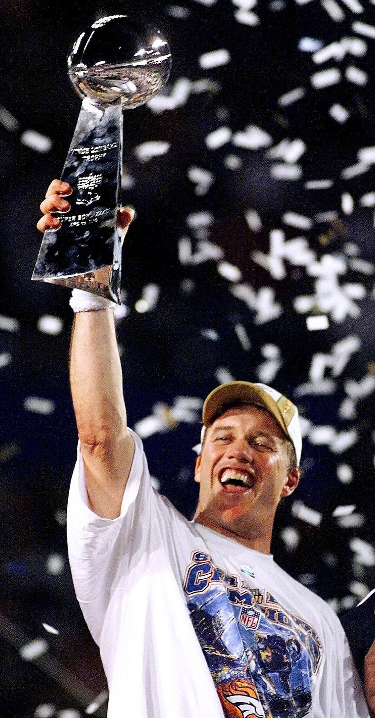 Denver Broncos Qb John Elway, Super Bowl Xxxiii Champions Sports