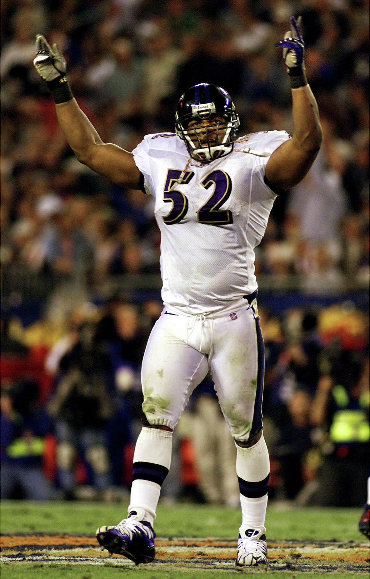 Former Baltimore Ravens linebacker Ray Lewis Jr., second from left