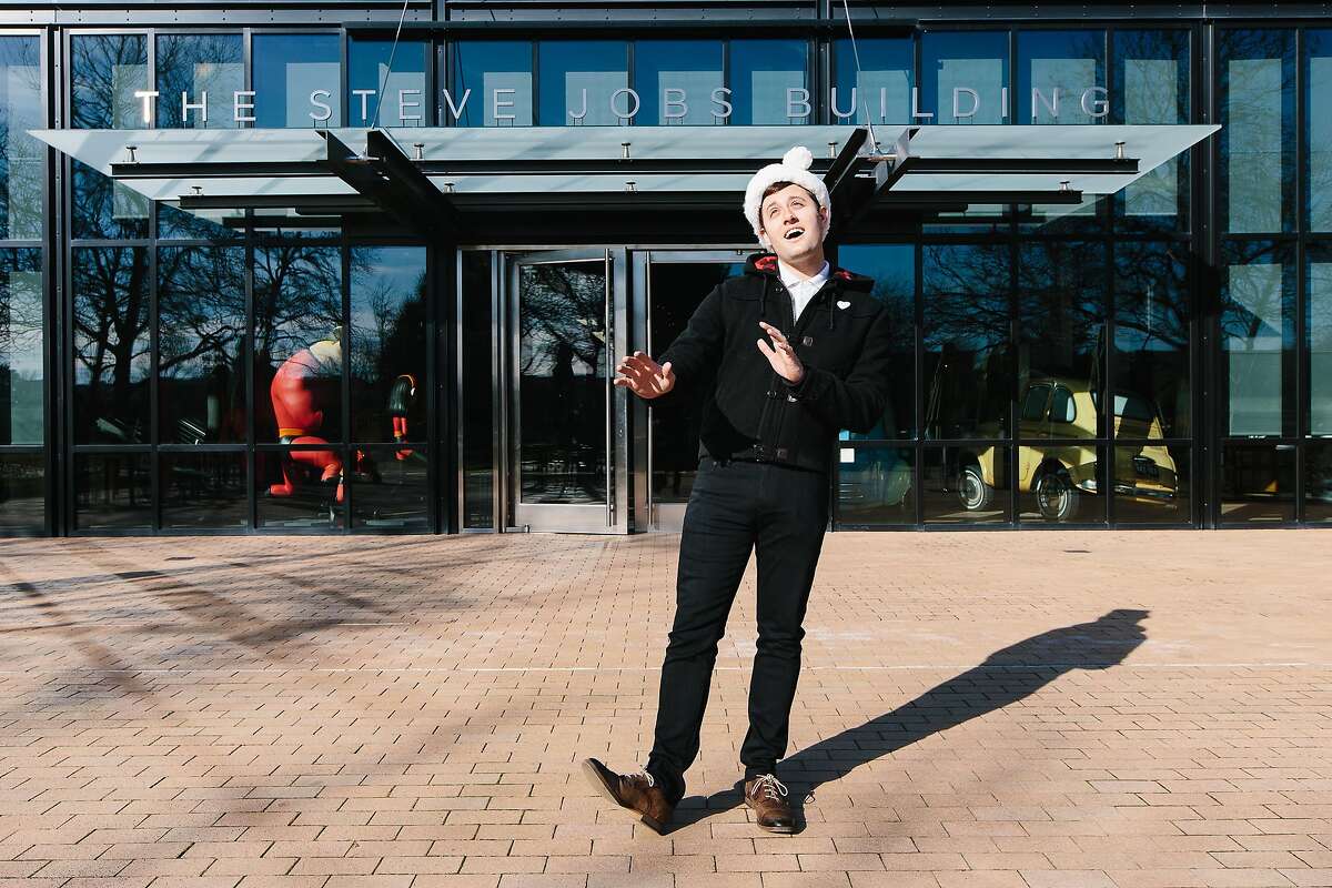 Pixar Animator Youtube Star Nick Pitera Gets In Holiday Spirit