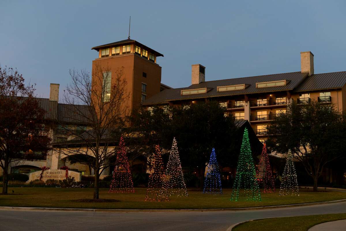 Photos JW Marriott kicks off Christmas countdown in Hill Country