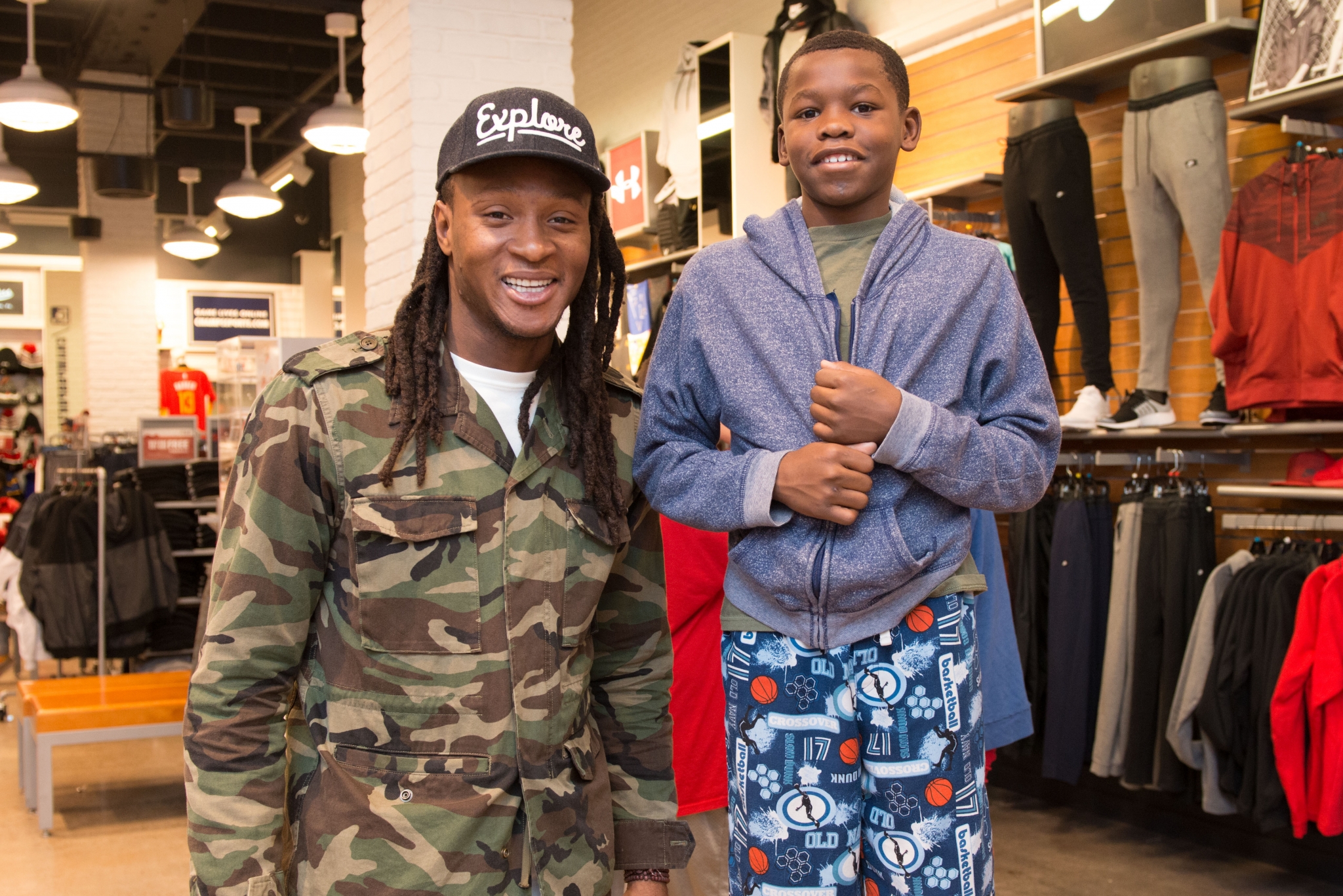 Houston teens get shopping spree