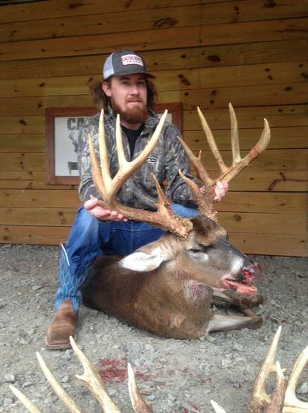 crazy-sized-buck-killed-in-mississippi-may-break-record