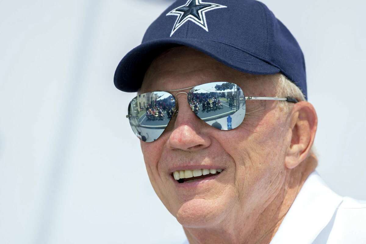 Dallas Cowboys owner Jerry Jones answers a question during the “state of the team” press conference at the start of training camp on July 29, 2016, in Oxnard, Calif.