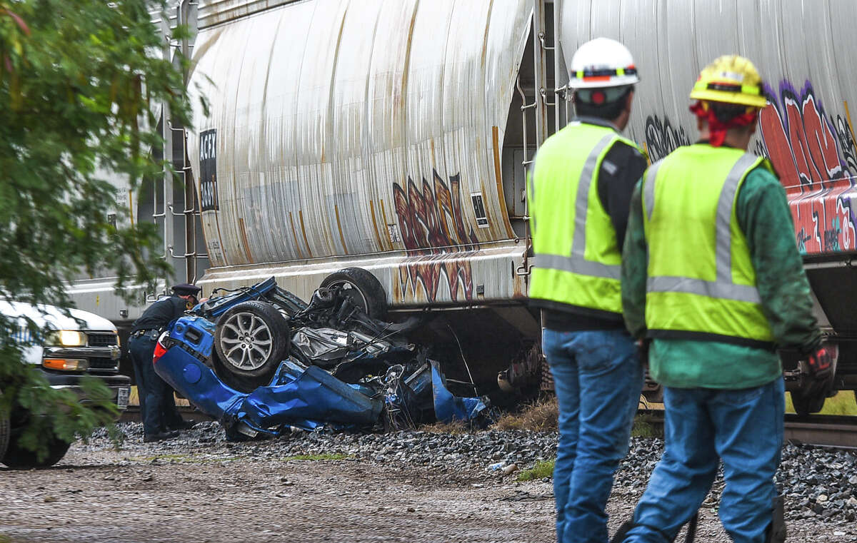 Woman killed in cartrain crash near downtown Laredo