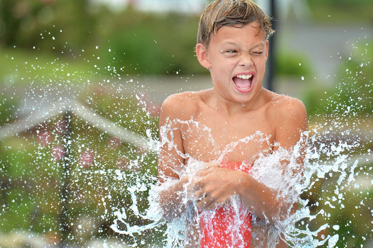 Splash pads, water parks for kids to cool off in Connecticut this summer