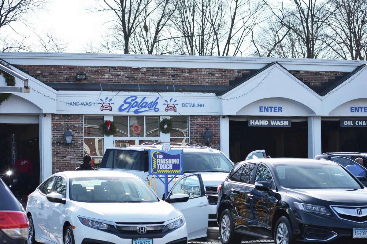 Lawsuit claims car wash denied workers' wages