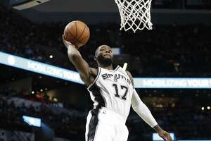 Magic sign former Spurs guard Jonathon Simmons to 3-year deal
