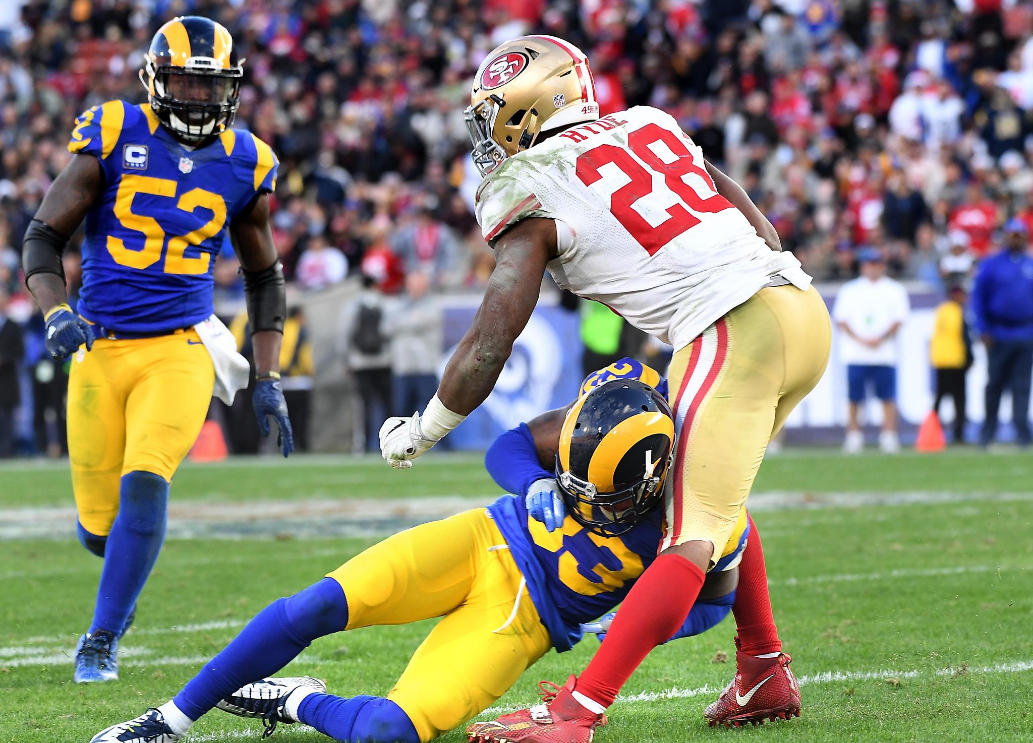 Carlos Hyde Injury: Updates on 49ers RB's Shoulder and Return, News,  Scores, Highlights, Stats, and Rumors