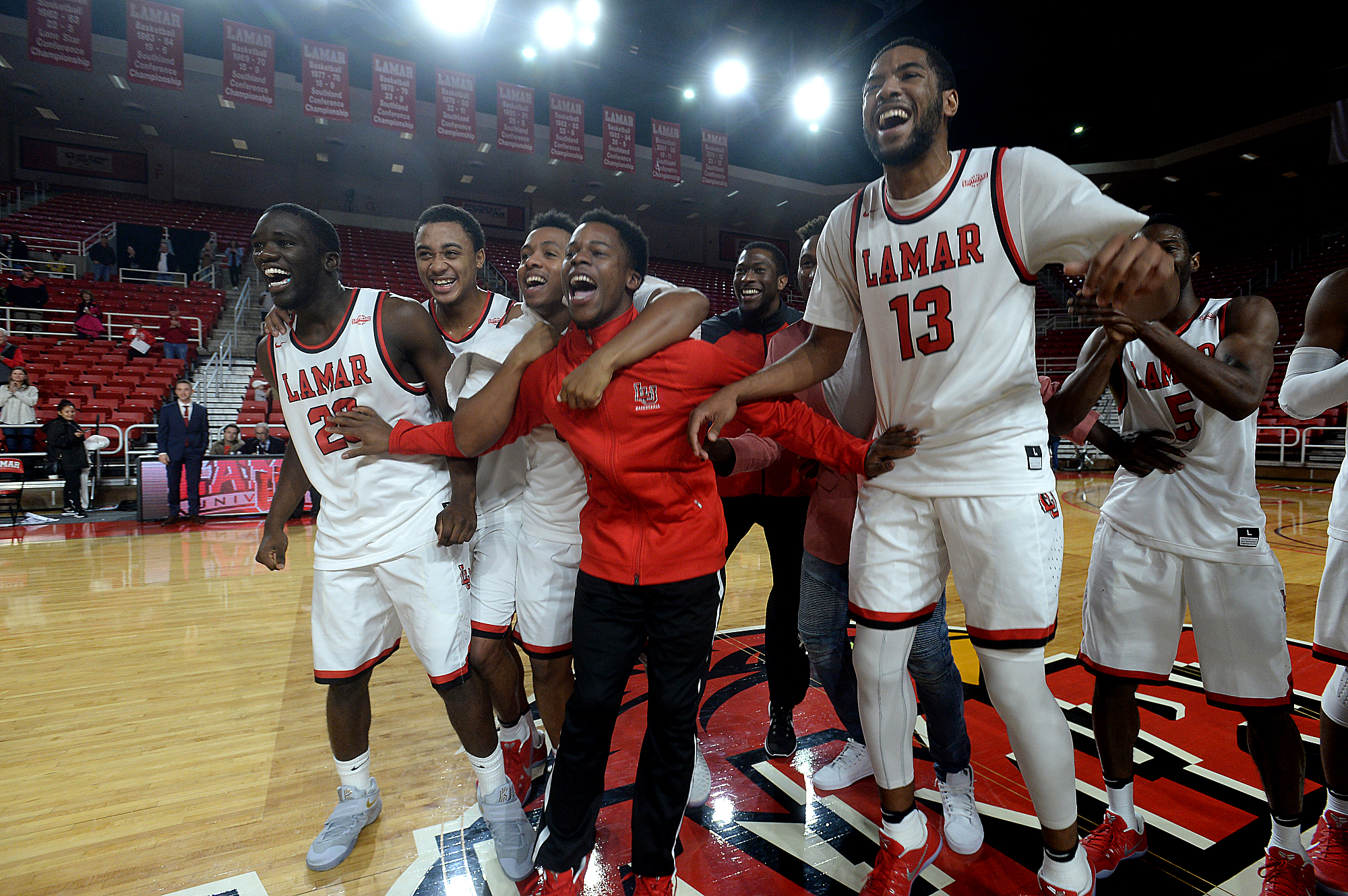 Lamar Men Women Having More Fun On Court Seattlepi Com
